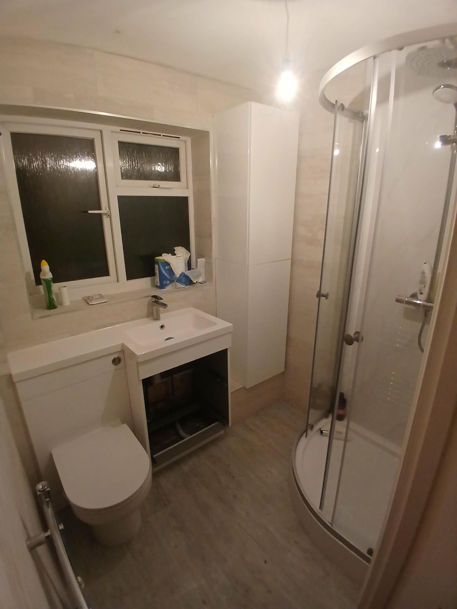 En-suite bathroom Bridgnorth